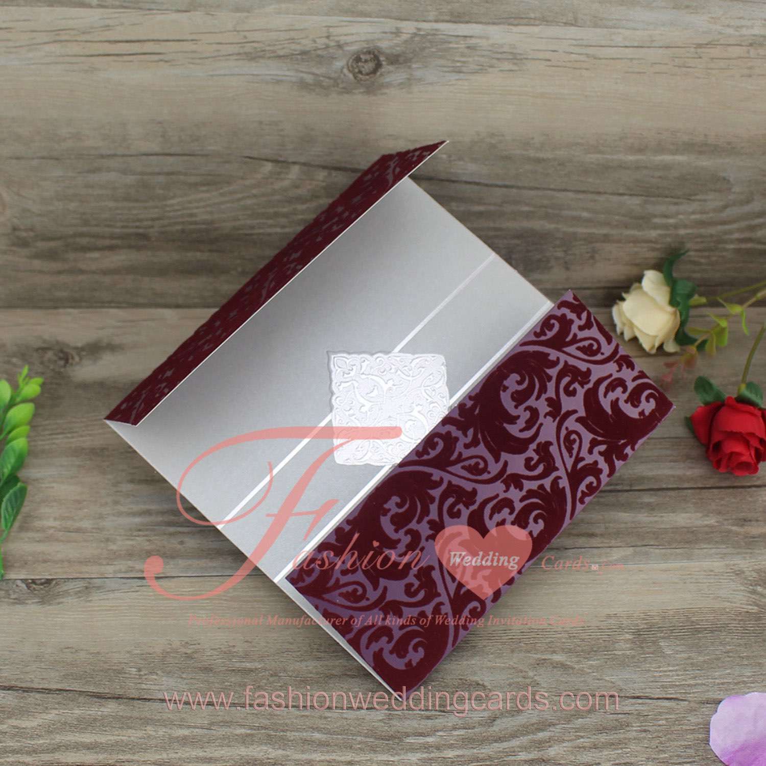 Purple Flocking Wedding Invitations Made in China